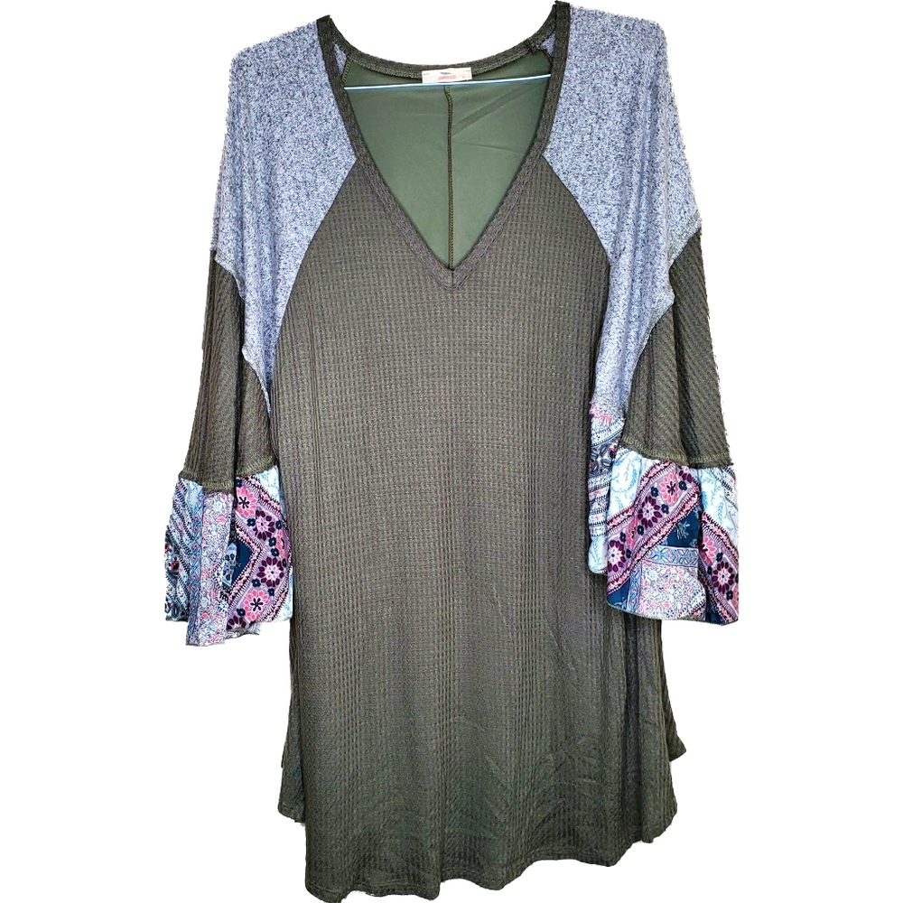12) HUMMINGBIRD Butterfly Sleeves Deep V Bandana Block Color Dress Sz. M